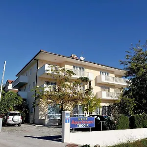 Appartamento Apartmani Trogir, Traù